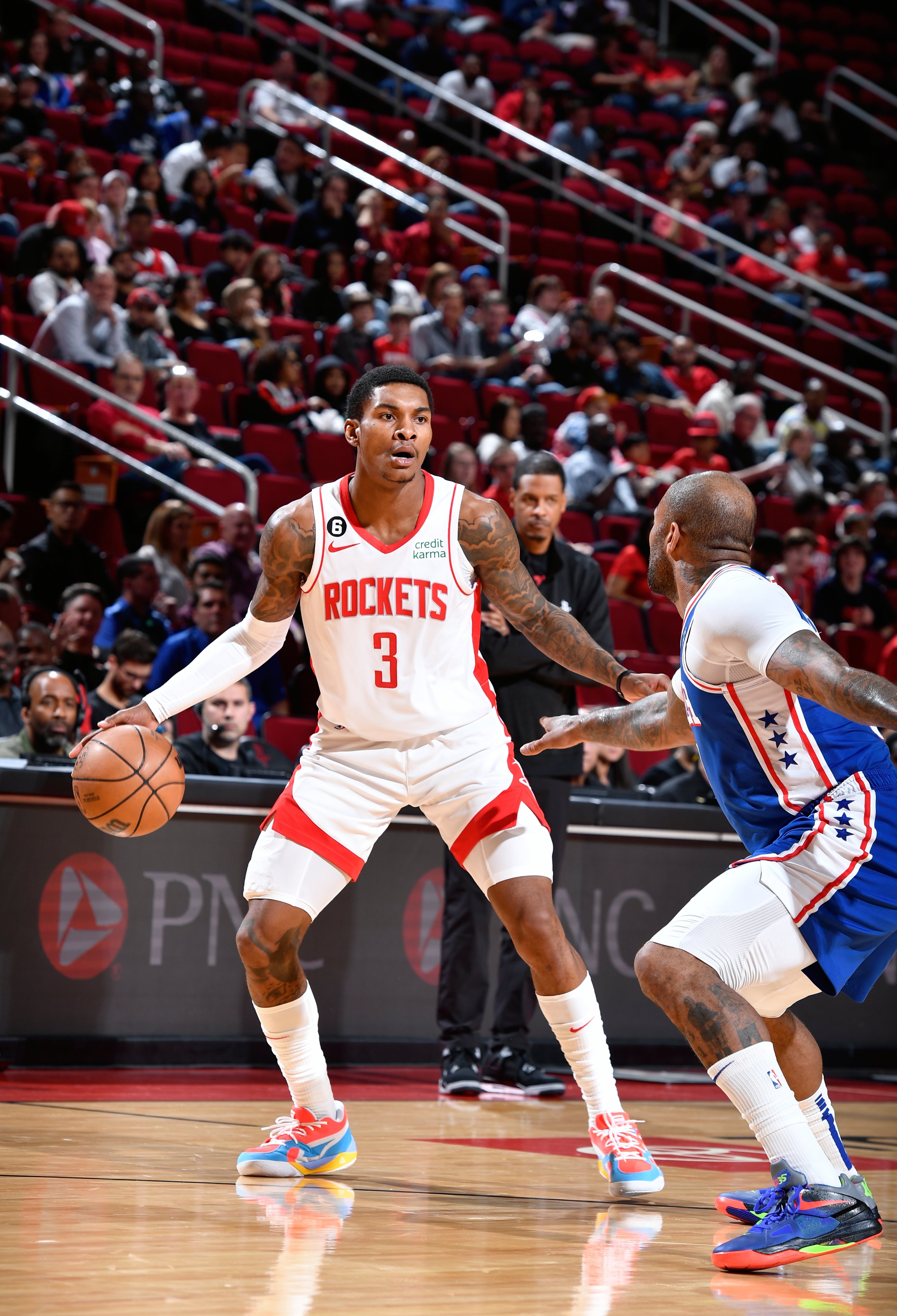 HTH-阿扎伦卡迎来三赛季出色发挥，独行侠观众热烈欢呼！比赛高潮迭起-HTH